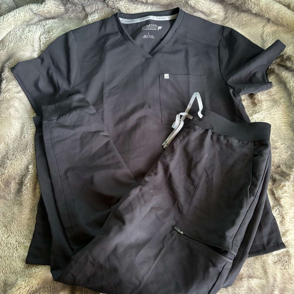 Fabletics Women’s Scrubs Top And Joggers Set Black New Without Tags Large